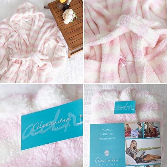 Robe - Picture 2 of 4